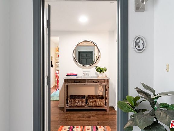 5th image of 11262 La Maida St APT 3