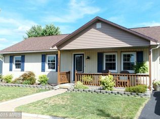 1034 Greystone Cir, Chambersburg, PA 17201