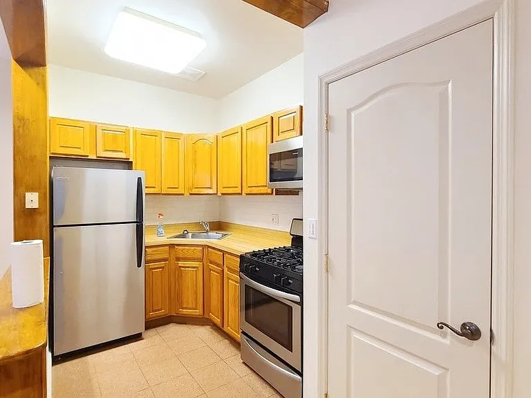 116 Calyer St #5 — Photo 3