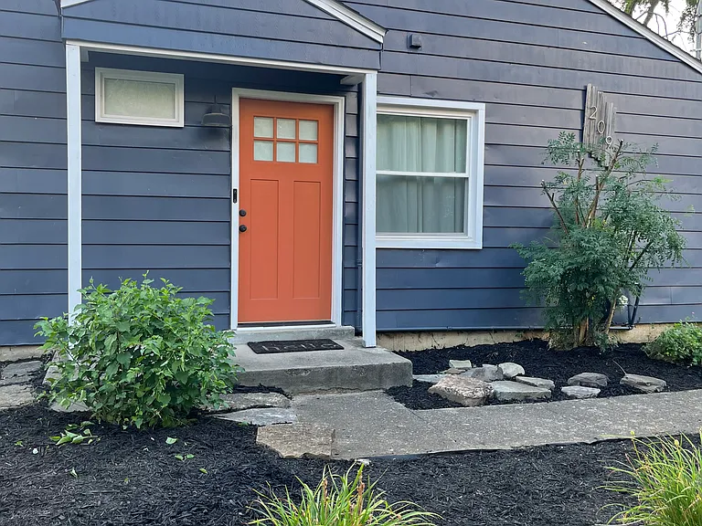 E Circle Dr — Photo 15