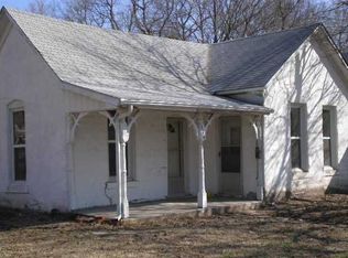 504 E 8th St, Newton, KS 67114