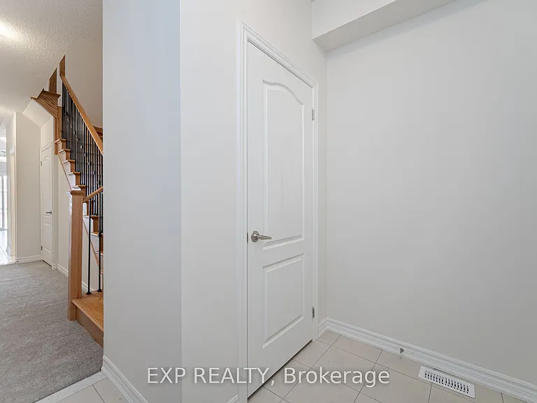70 Baker St — Photo 4