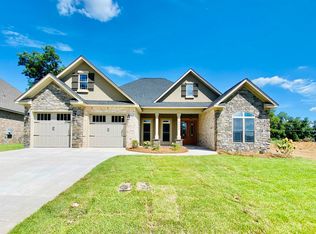 1111 Cottage Ln, Perry, GA 31069