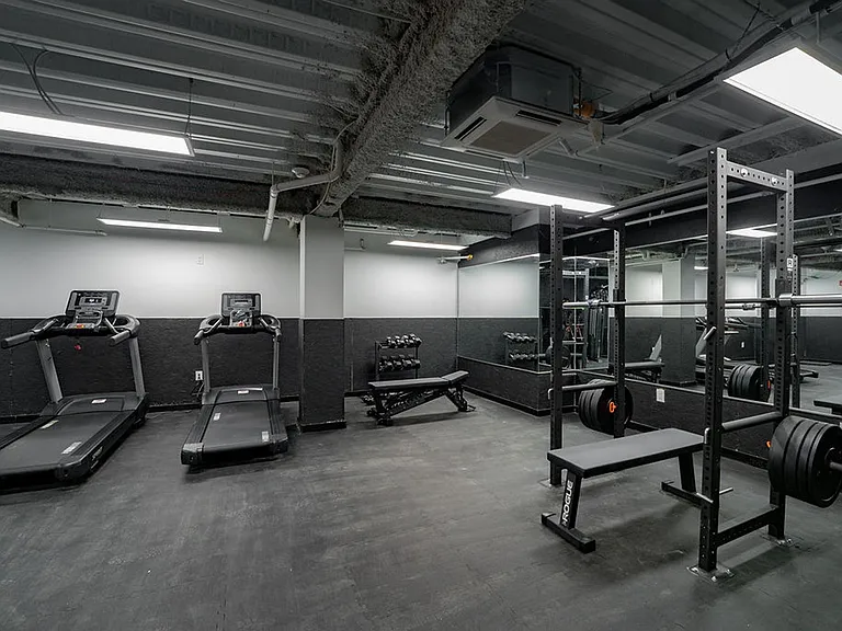253 Academy — Photo 11