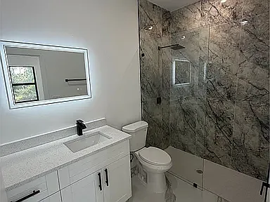 609 W 12th St #2 — Photo 18