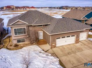 9016 W Norma Trl, Sioux Falls, SD 57106