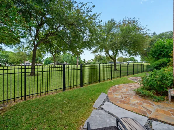 2005 Hillcrest Ct, McKinney, TX 75072