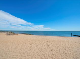 30 Cedar Ln, Madison, CT 06443