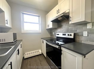 106 King Edward Ave #11, London, ON N5Z 3T1