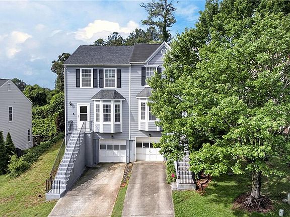 2nd image of 136 Bridge View Dr