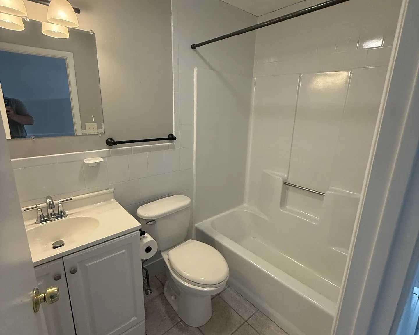 1 bed, 750 sqft, $1,800 — Photo 3