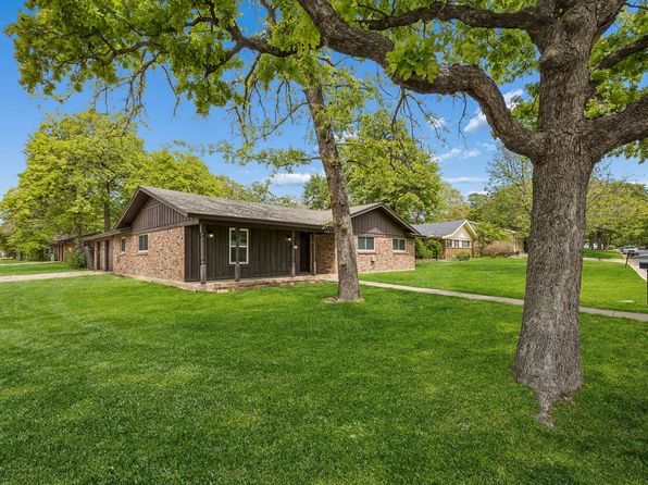 740 Joanna Dr, Hurst, TX 76053