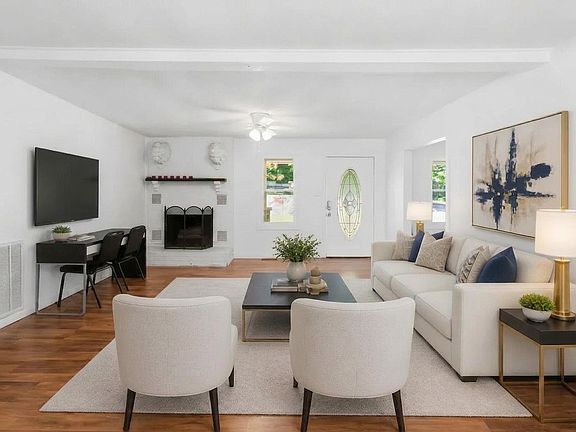 4th image of 2019 Cedar Bluff Dr