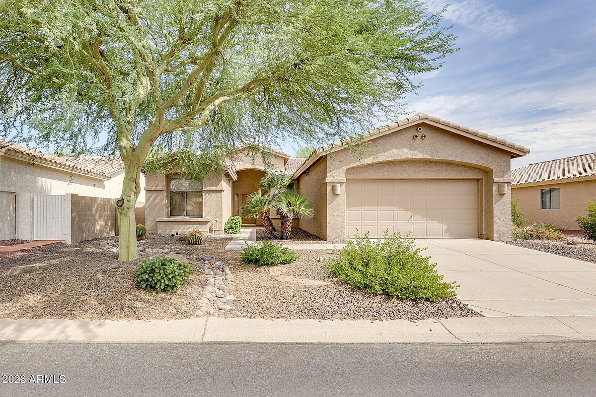 Building Photo - 9746 E Coopers Hawk Dr