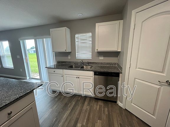 5th image of 711 Gila Dr