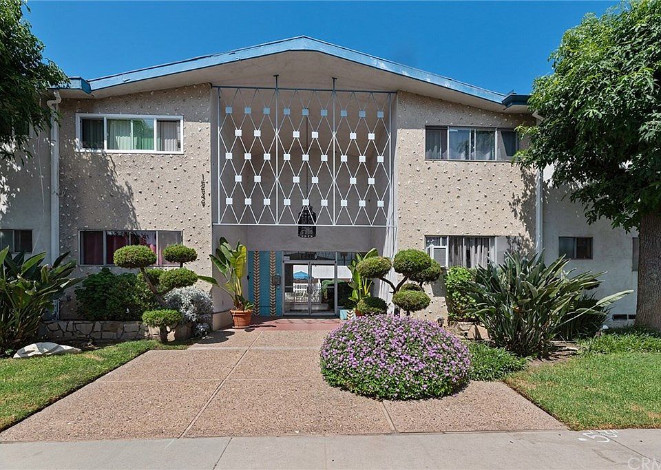 1st image of 15549 S Budlong Pl APT 10