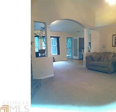 2nd image of 806 Oak Park Ln