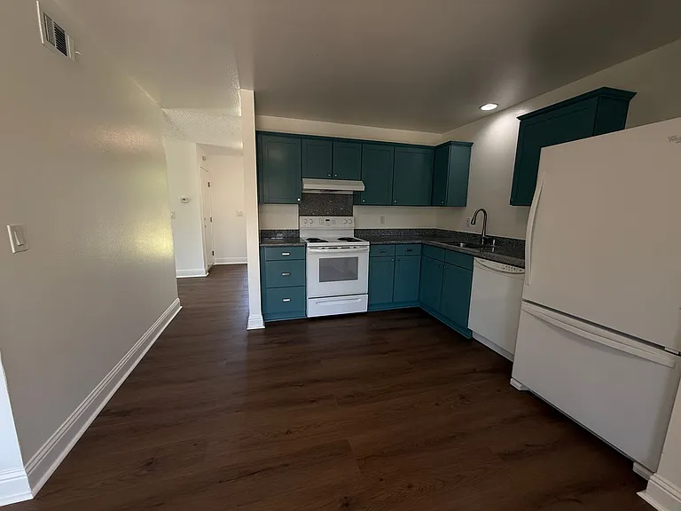 5874 Moraga Ave — Photo 6