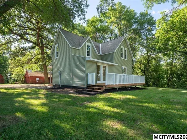 1320 S Lake St, Lake Mills, IA 50450