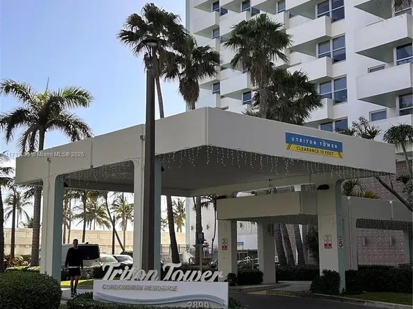 2899 Collins Ave APT 825, Miami Beach, FL 33140