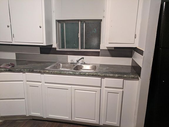 5th image of 1103 Johnson Ave