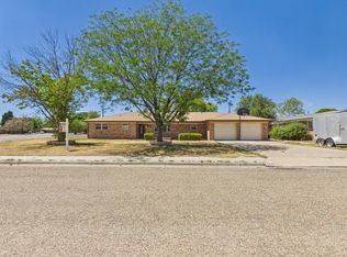 410 Mills Ave, Dumas, TX 79029