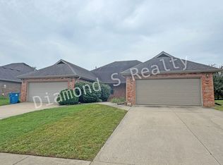 1434 W Sackett St, Springfield, MO 65807