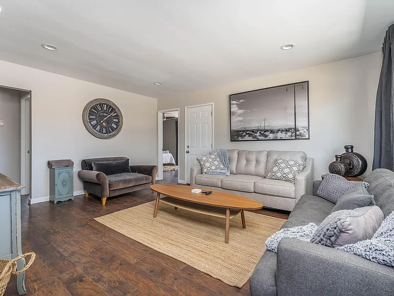 61537 Valley View Dr — Photo 16