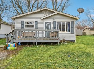 2688 Meadow Dr, Akron, OH 44312