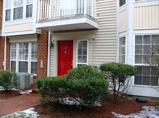 17 Cottonwood St, Jersey City, NJ 07305