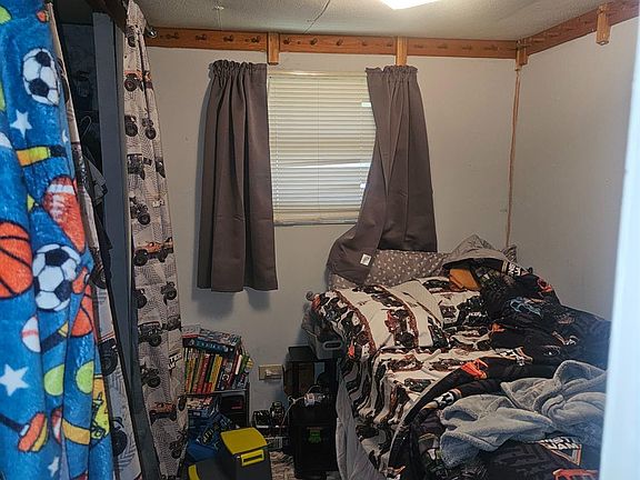 5th image of 72 Freddie Ave