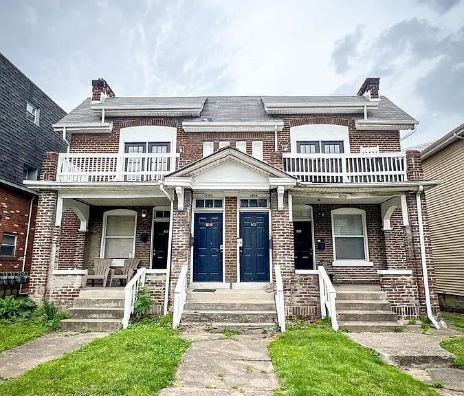 1507 Summit St — Photo 1