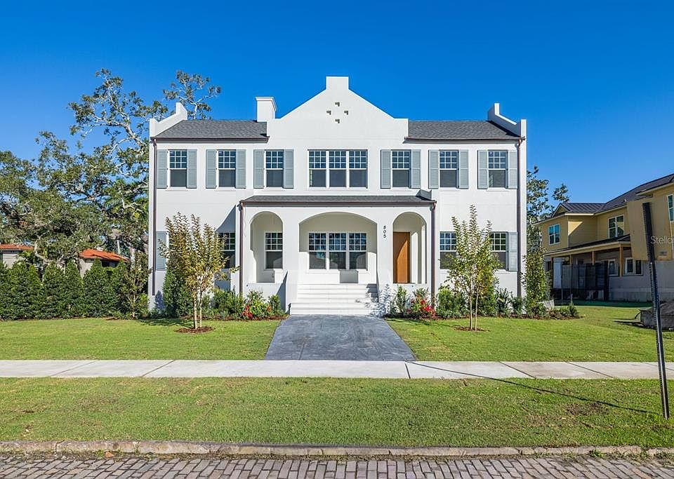 1st image of 805 17TH AVENUE NE