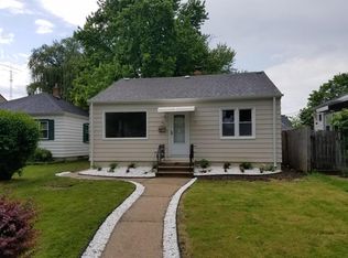 3909 S Taylor Ave, Milwaukee, WI 53207