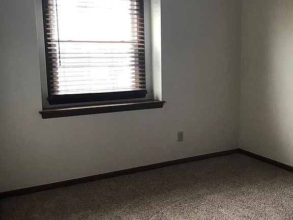 5th image of 1001 Brookwood Dr