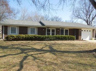 3 Kenton Dr, Saint Charles, MO 63303