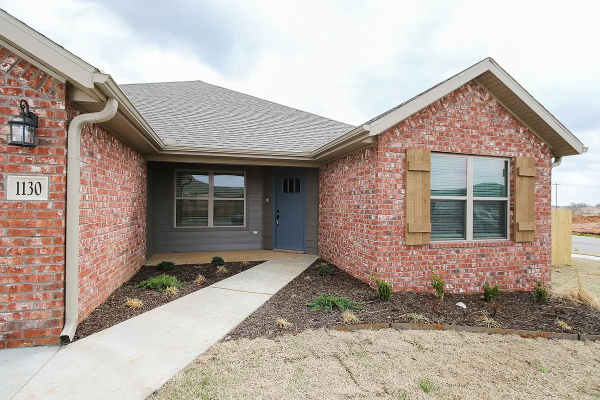 Building Photo - 1130 Moonrise St