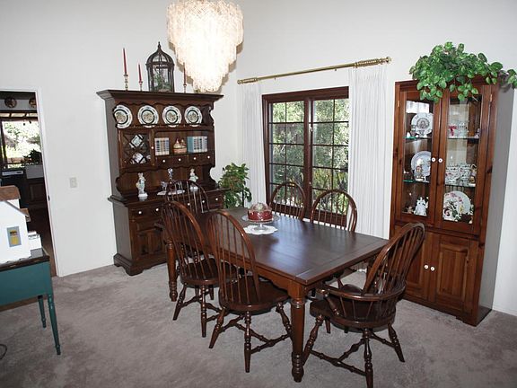4th image of 3486 Robin Hill St