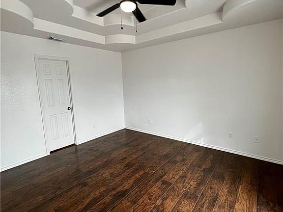 3rd image of 2656 Malta St