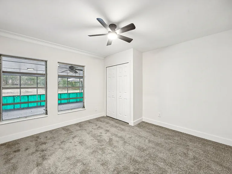 5340 Kingsbury St — Photo 8