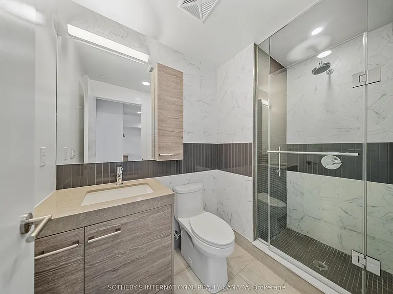484 Spadina Ave #505 — Photo 12