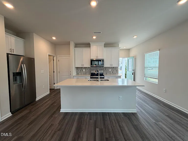 932 Clearhaven Ln — Photo 4