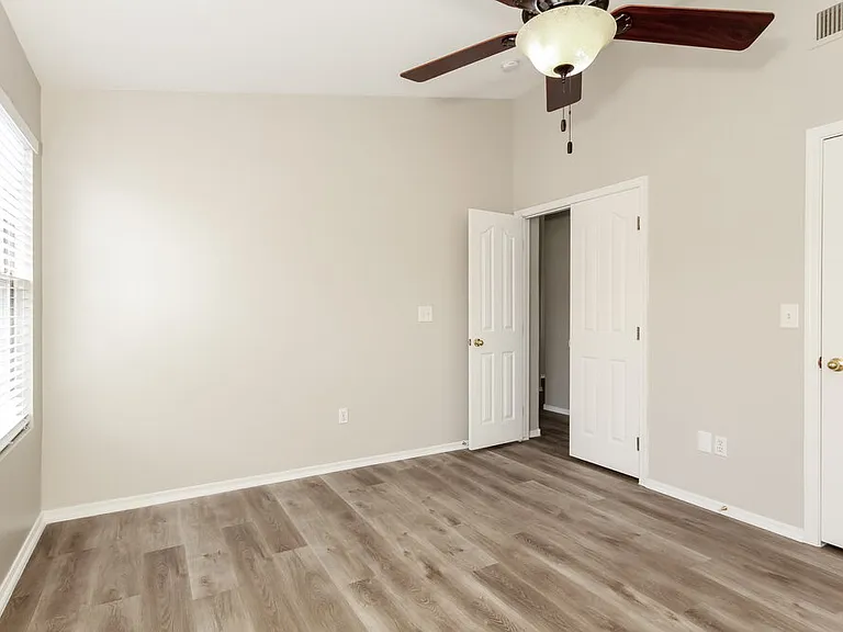 305 N Abalone Dr — Photo 10
