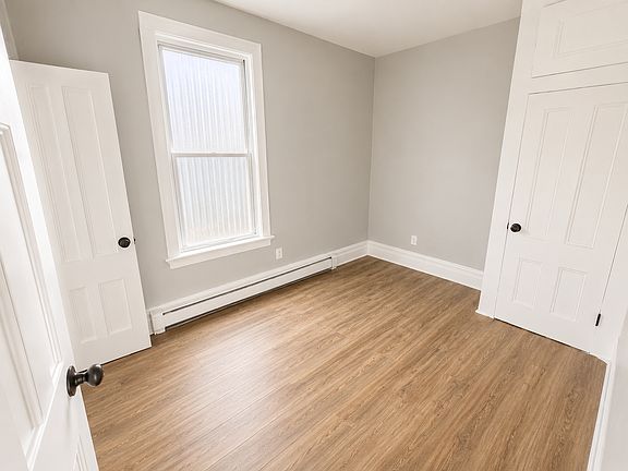 3rd image of 152 Chadwick Ave Floor 2