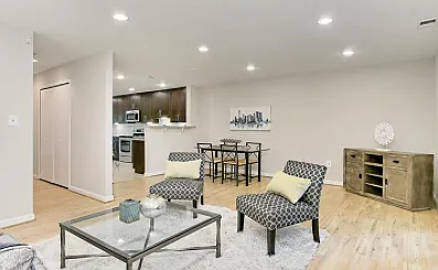 2045 Wethersfield Ct #1 — Photo 11