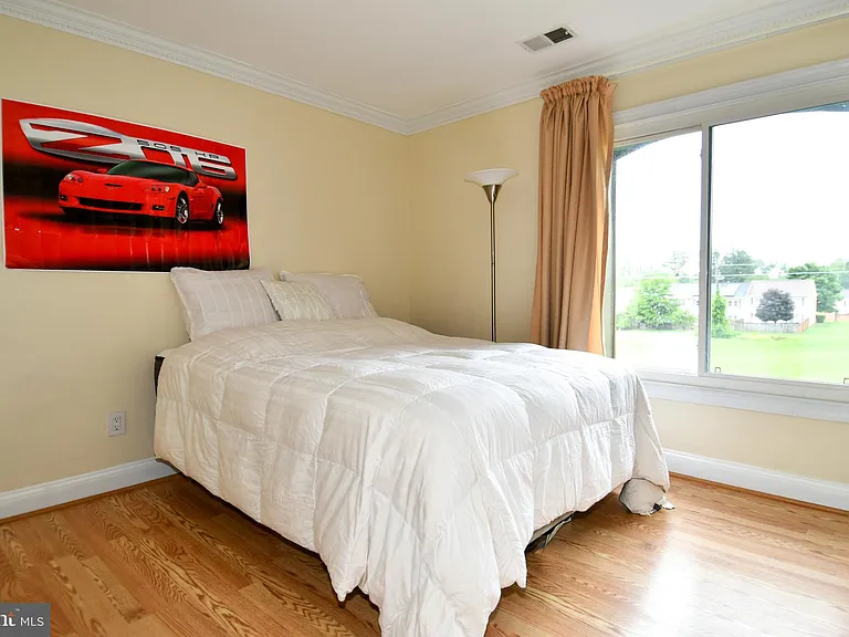 9401 Hickory View Pl — Photo 31