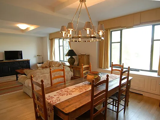 Rented by Sotheby's International Realty | media 38