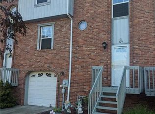 421 Shady Ridge Dr, Monroeville, PA 15146