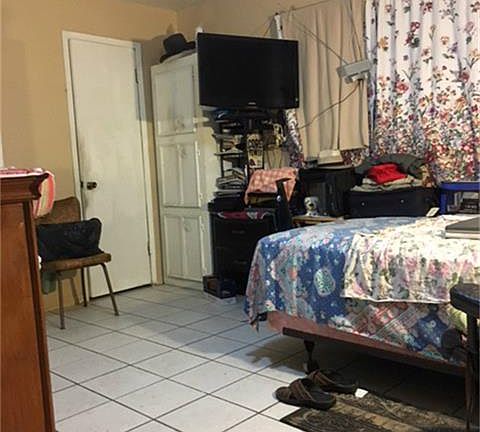 4th image of 3715 Debeney Dr