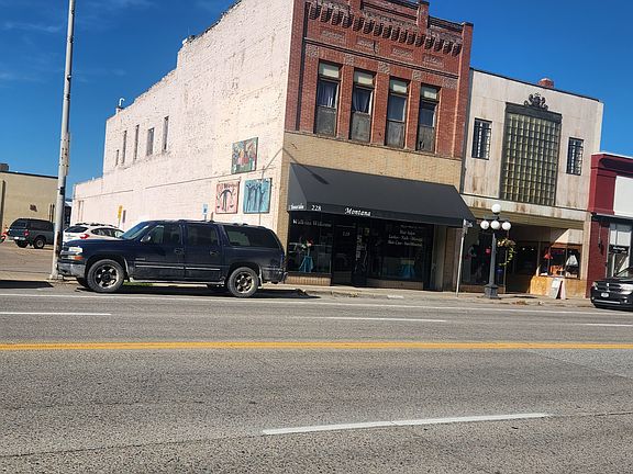 2nd image of 226 S Main St #4